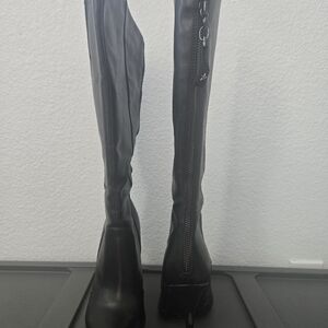 Black Knee-High Women's Boots